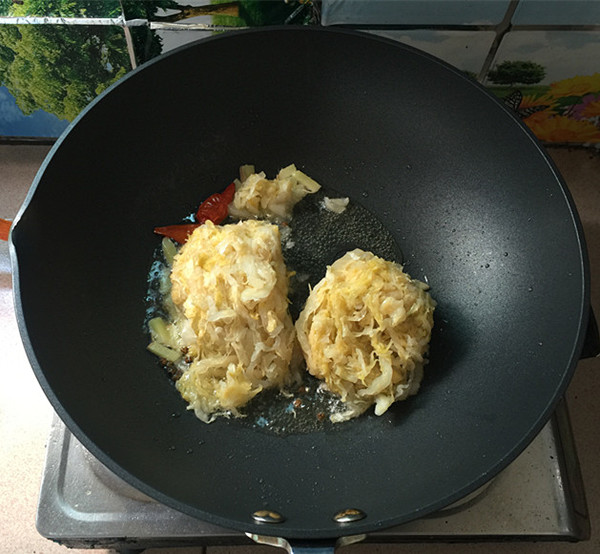 酸菜烩牛杂的步骤 酸菜烩牛杂的步骤