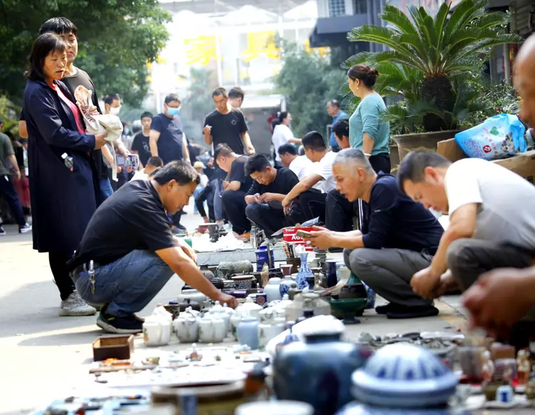 中国·南阳第二十届收藏文化交流会暨城南里第二届美食文化节开幕