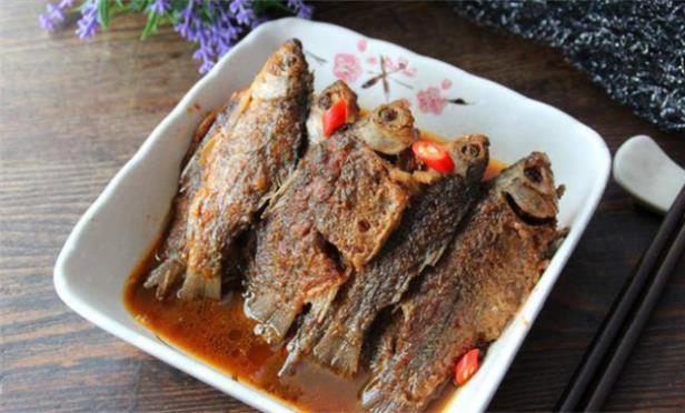 香酥鲫鱼的做法 香酥鲫鱼的做法