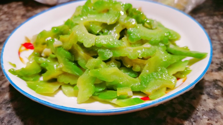 夏季“控压”膳食方：清炒苦瓜